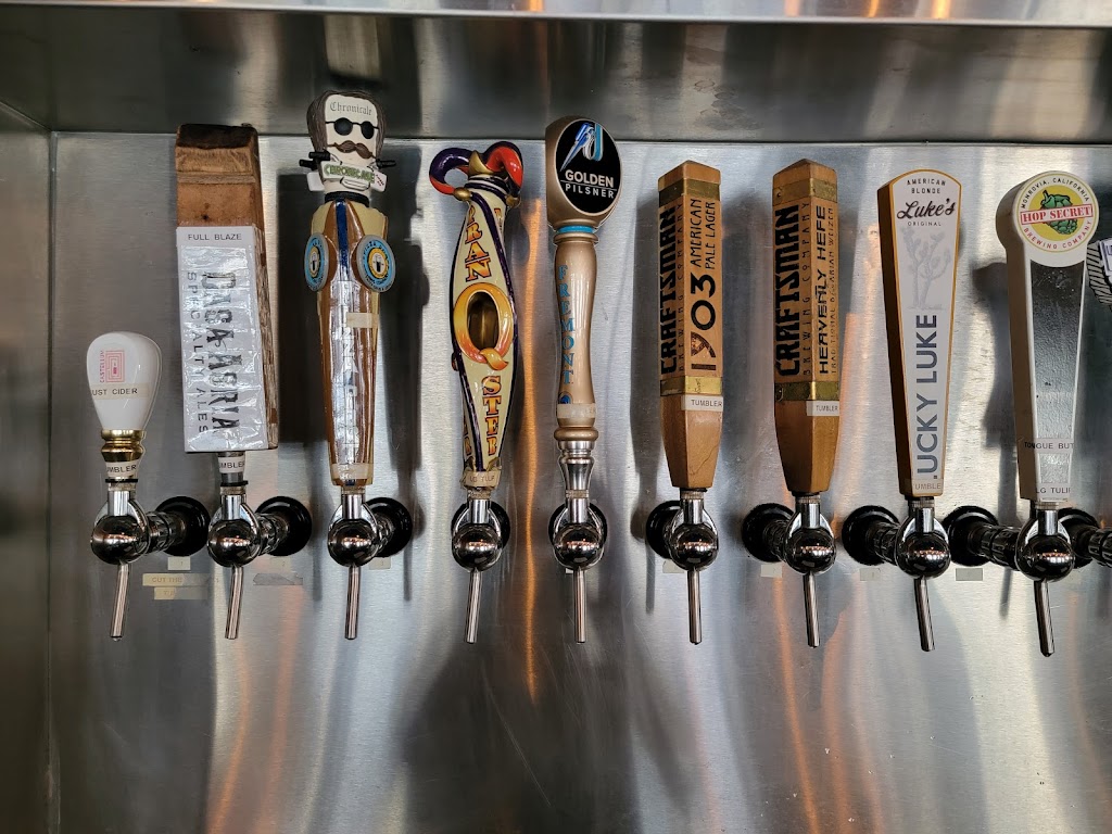 38 Degrees Ale House & Grill