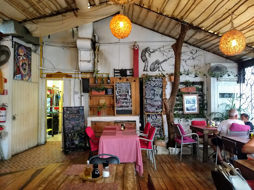 Carlos & Charlie's
