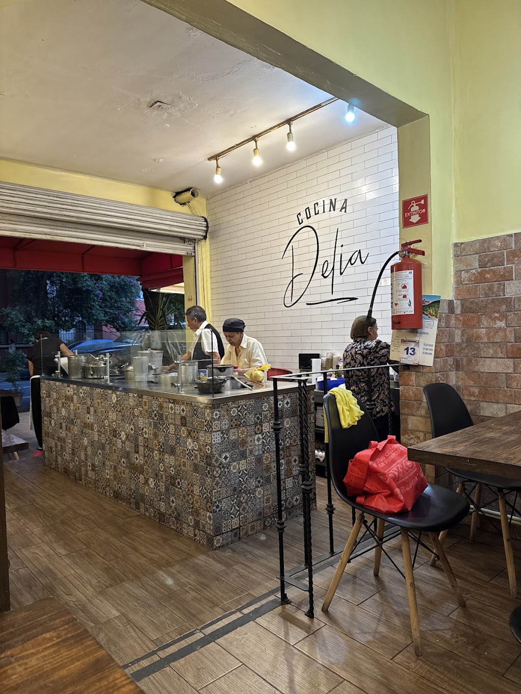 Veguísimi Vegan Restaurant