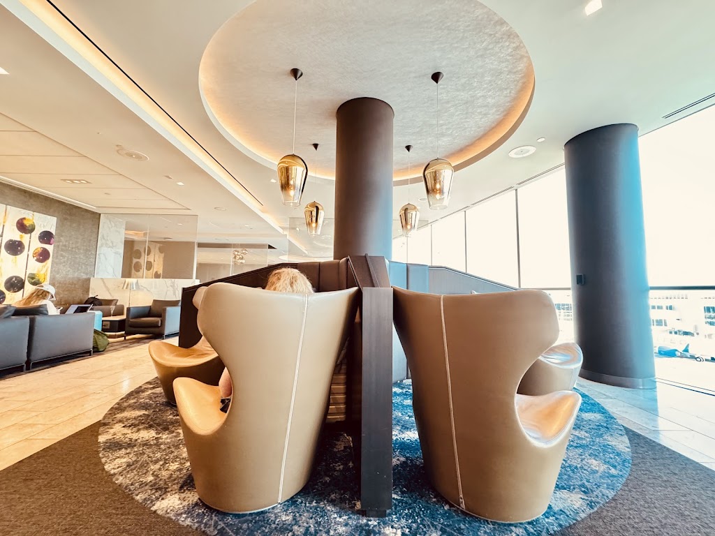 United Polaris Lounge