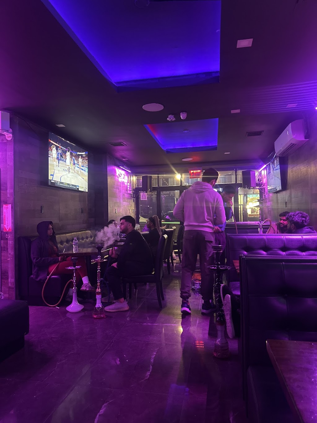 Legacy Lounge & Bar