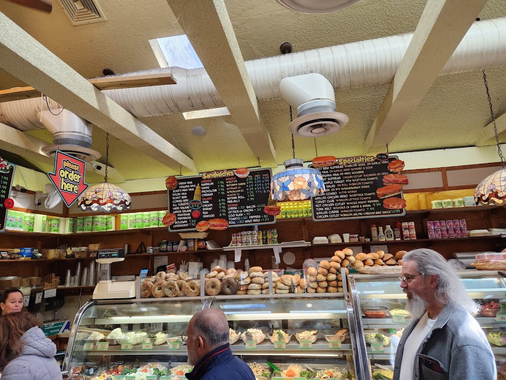 Woodbury Country Deli, Woodbury, NY