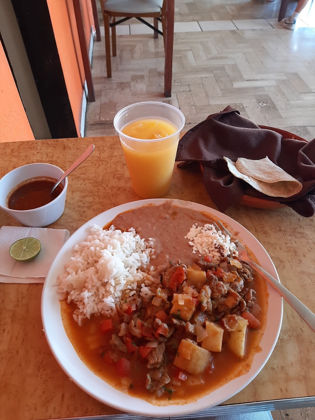 El Sazón de la Abuela