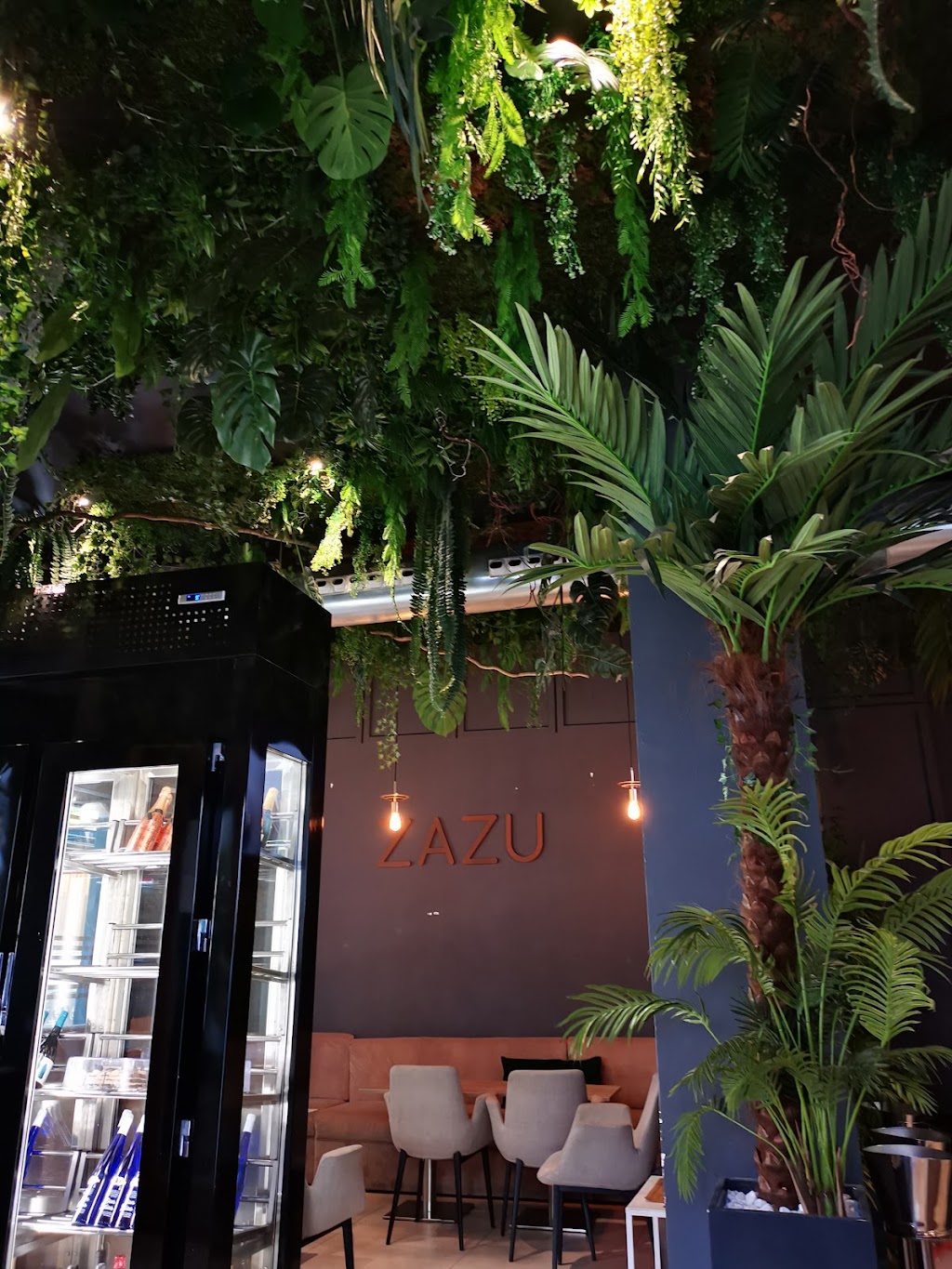 Zazu Lounge Shisha Bar