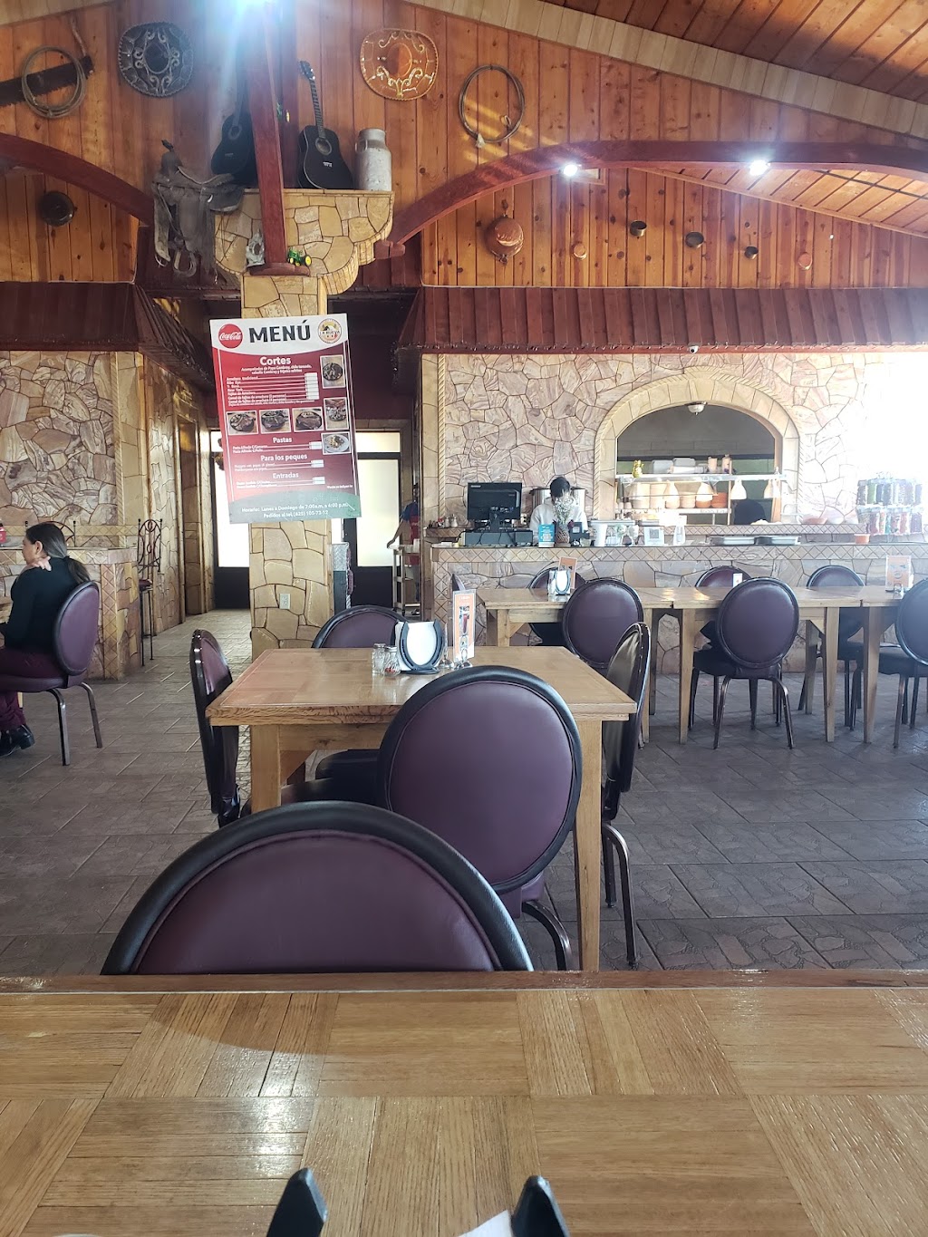 Restaurante La Nueva Suc Gómez Morin