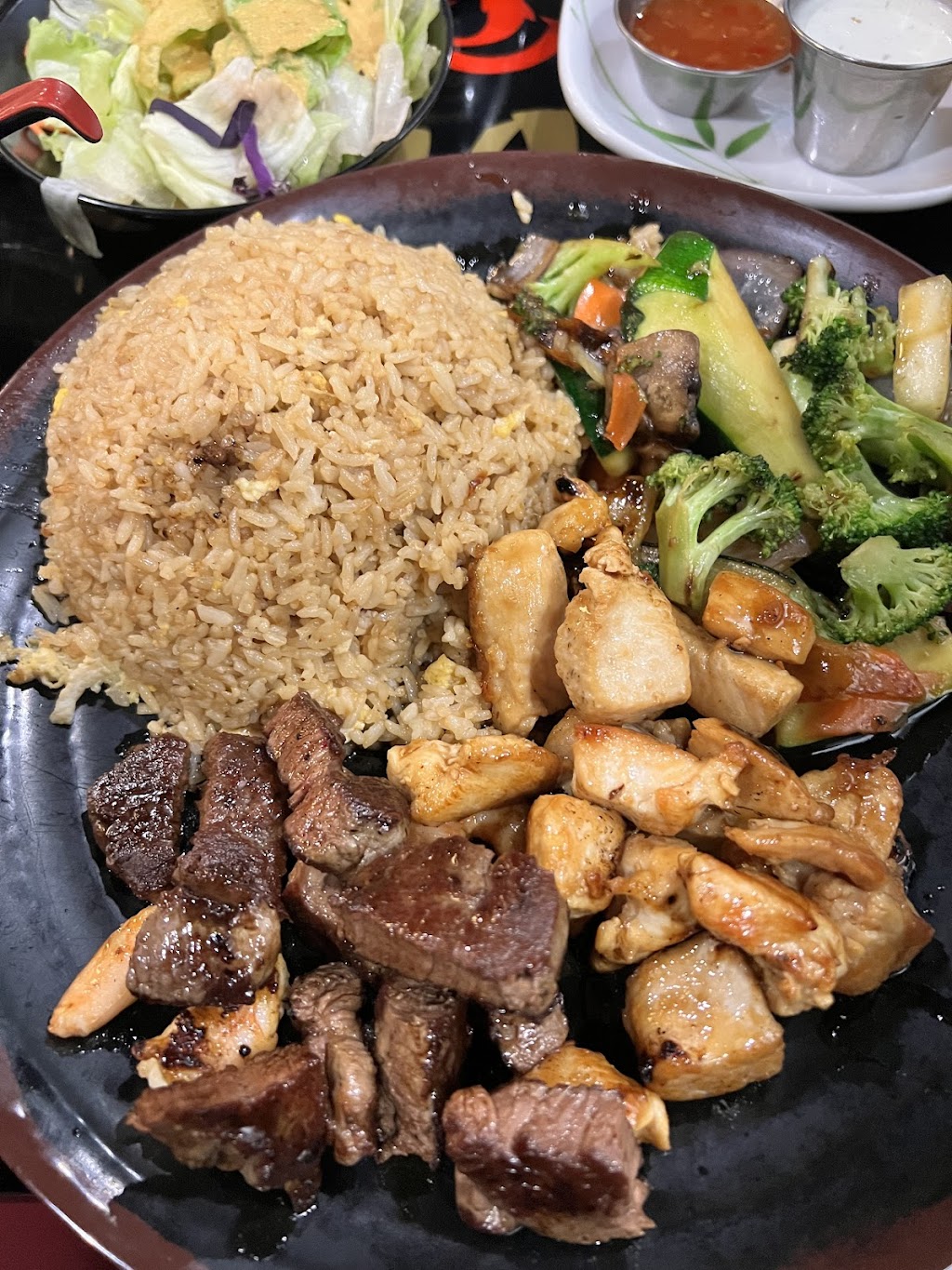 Umami Sushi Lounge & Grill Fusion in Conway Arkansas, Conway, AR