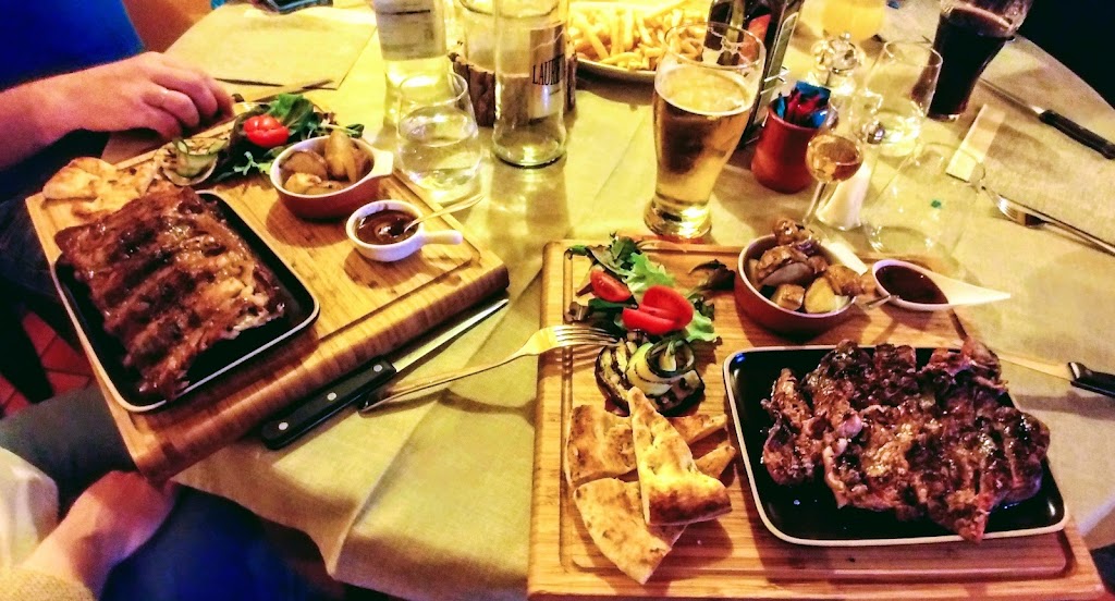 Pizza & Steak, Località Liussel