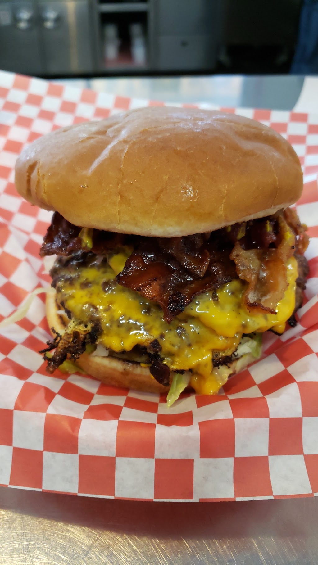 Ahn's Quarter Pound Burger