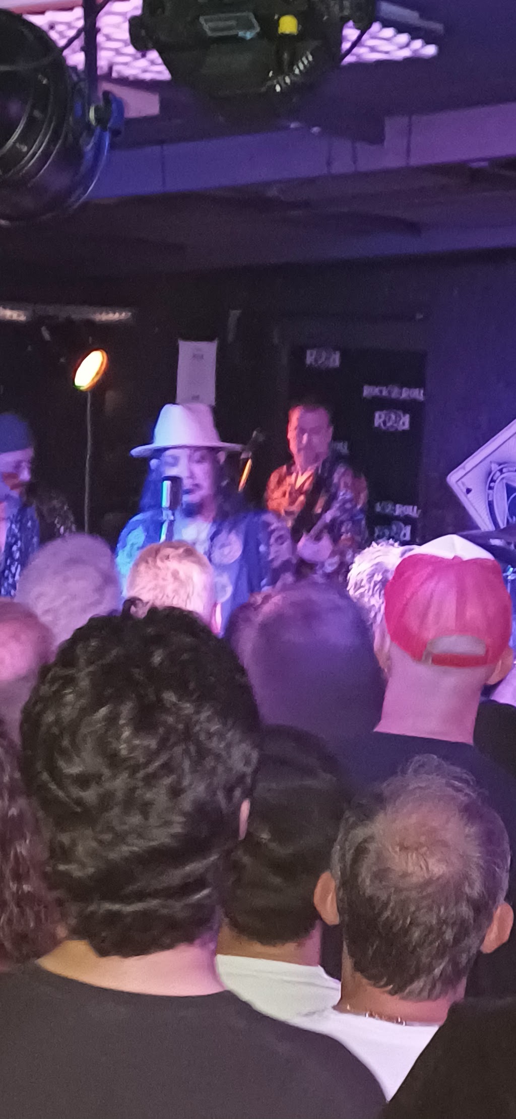 Rock'N'Roll Club, Rho