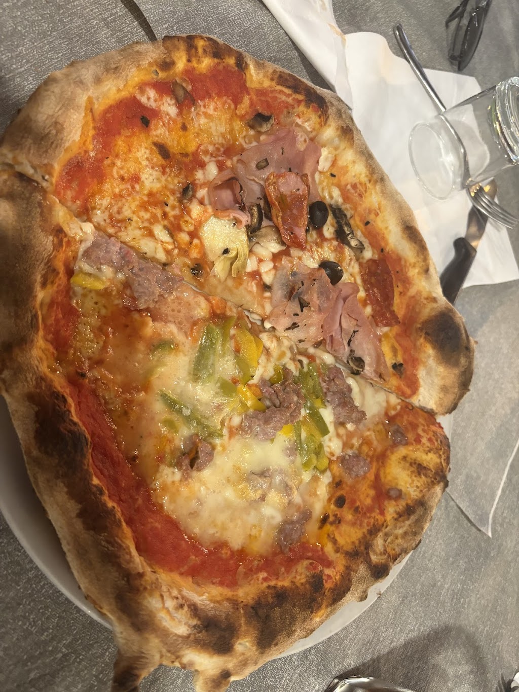 La Capricciosa, Donnas