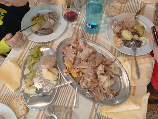 Sant Esteve D En Bas, Sant Privat d’en Bas