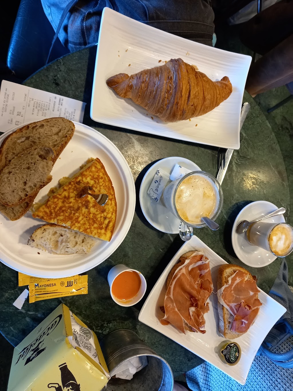 Cafetería, Pastelería, Panadería Flecha