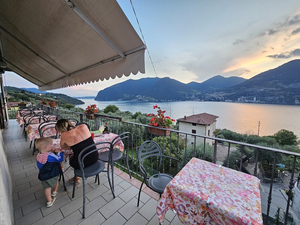 Bar Tina, Monte Isola, Italy