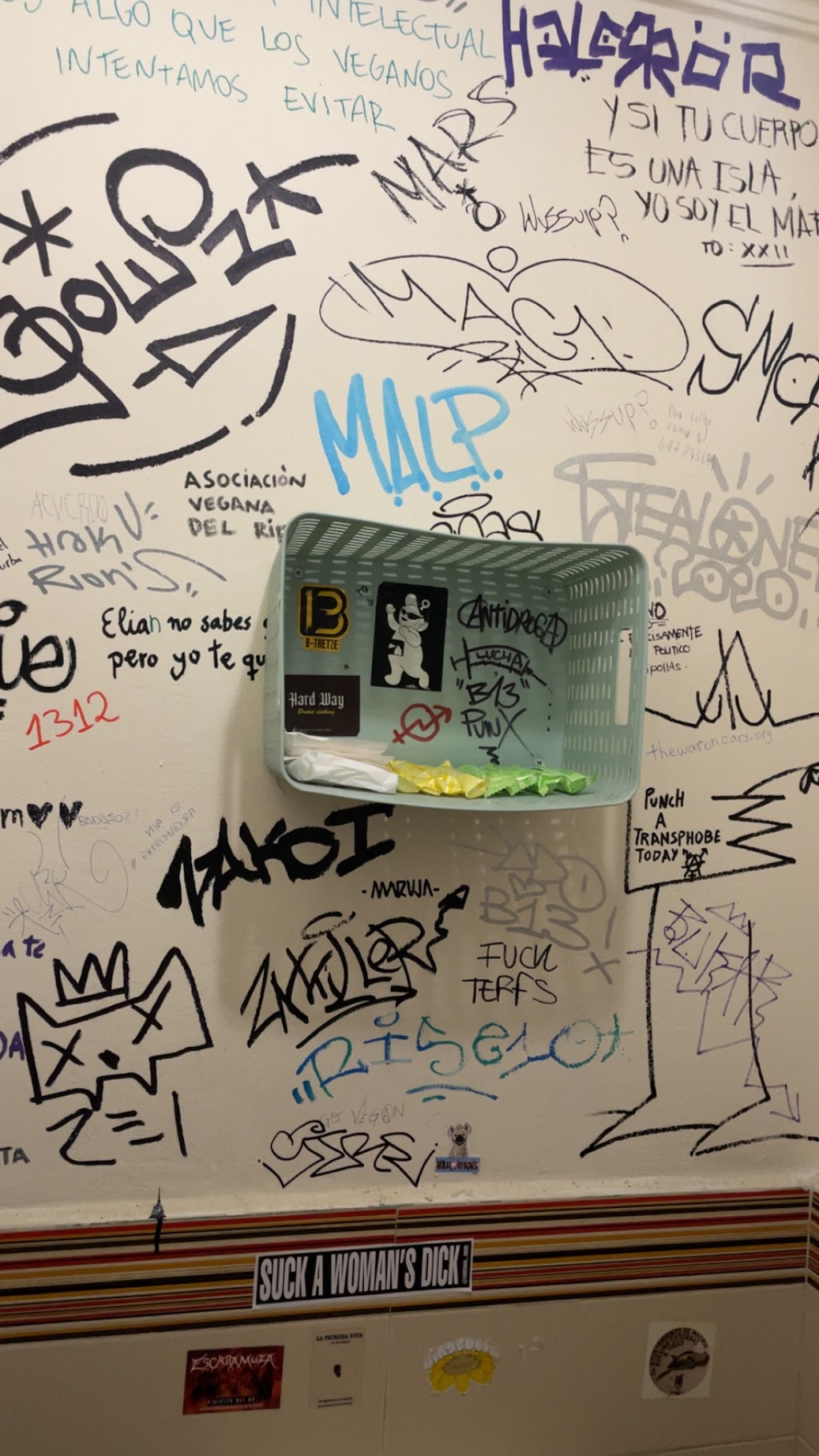 El 13 Bar