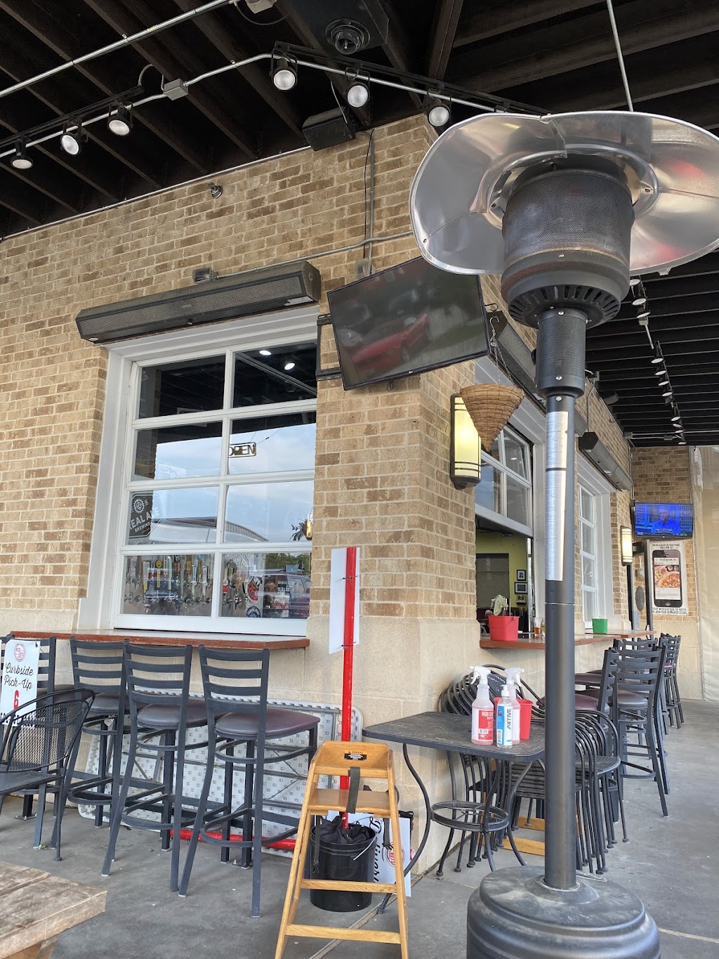 Wise Guys Pizzeria