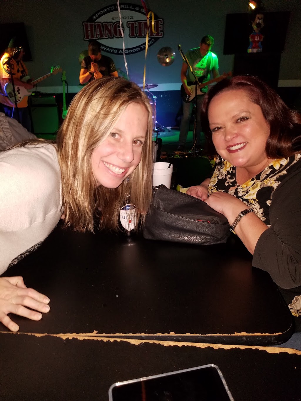 Hand Time Sports Bar & Grill, Rowlett, TX