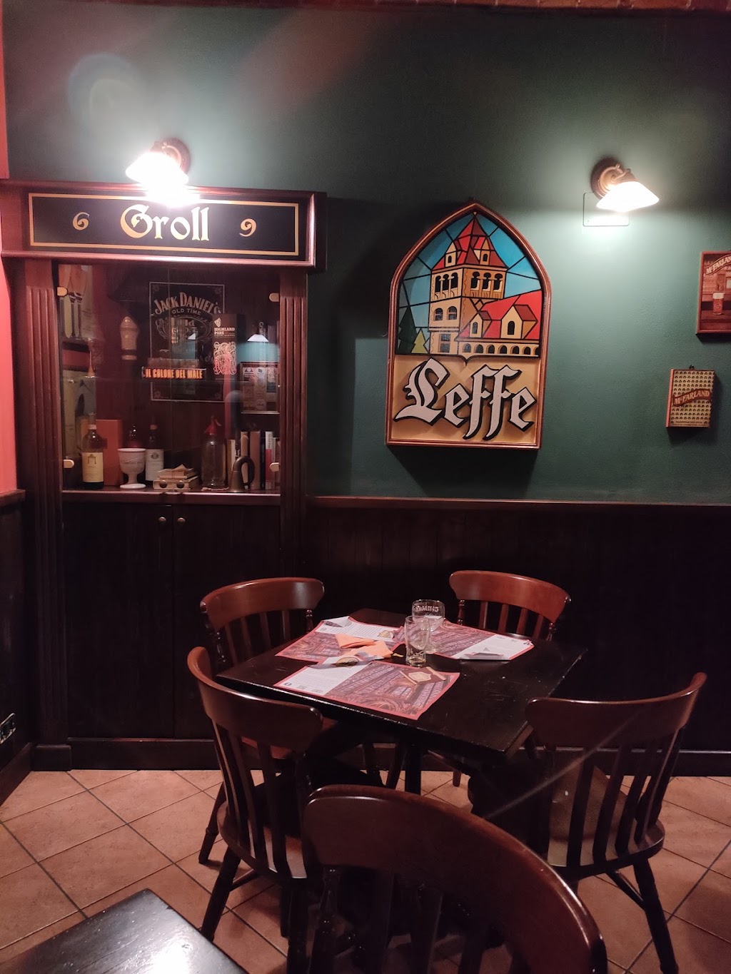 Clover Irish Pub