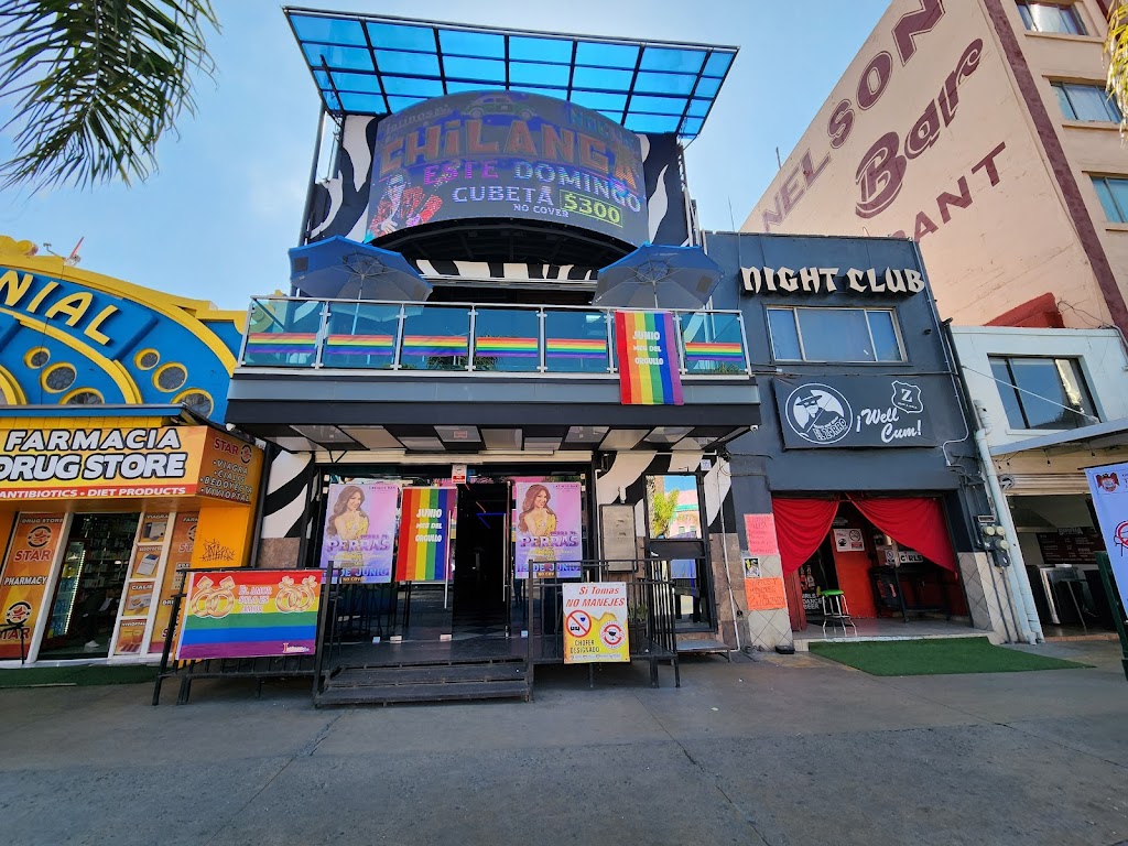 Latinos Bar