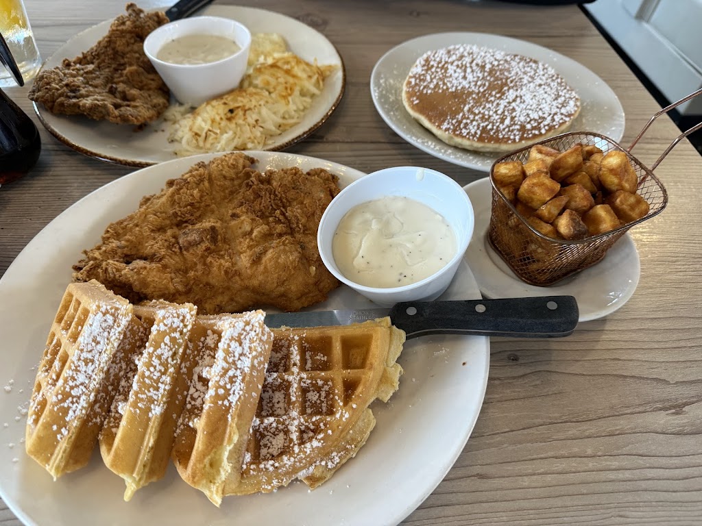 Leo's Brunch House