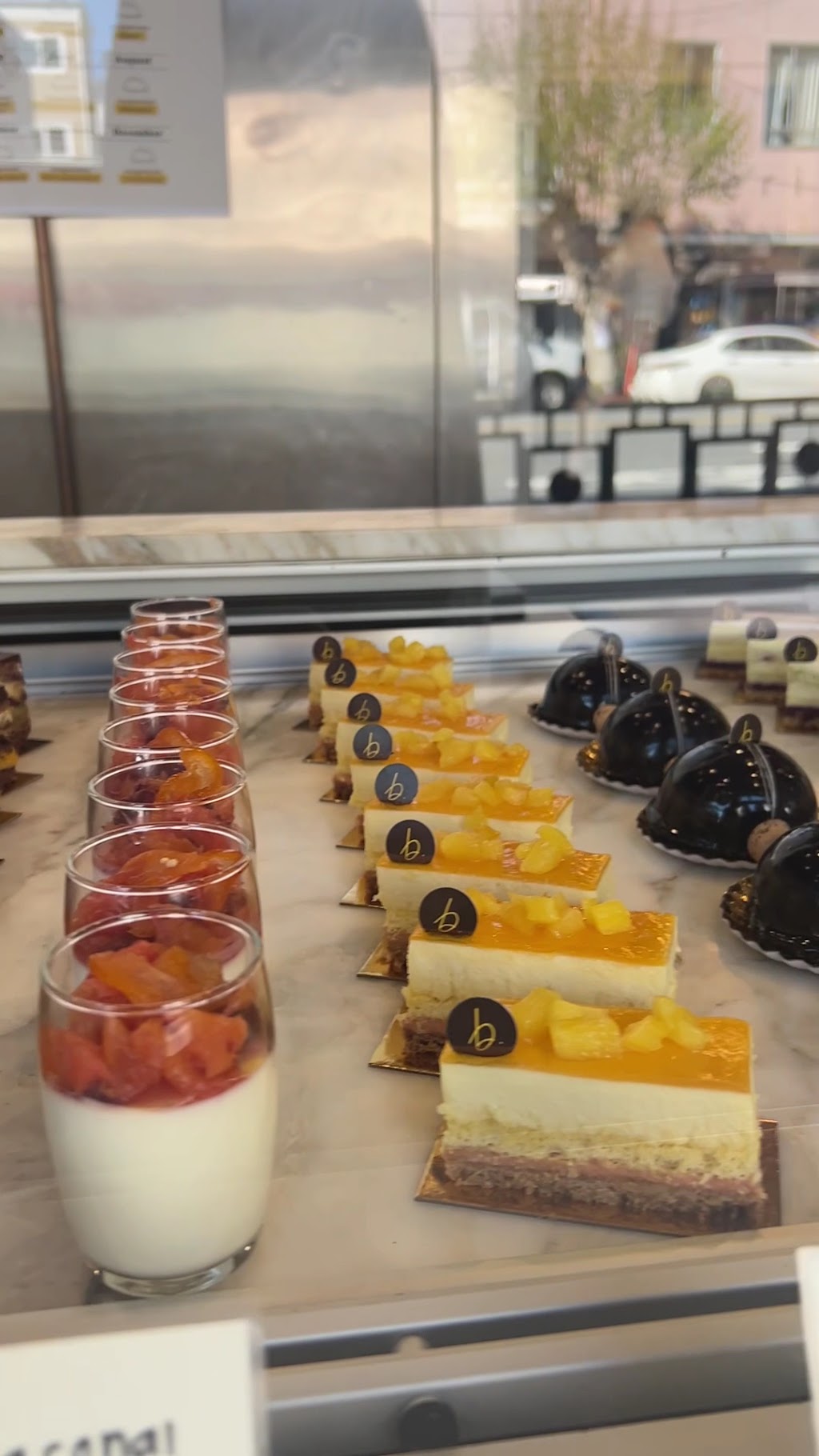 b Patisserie
