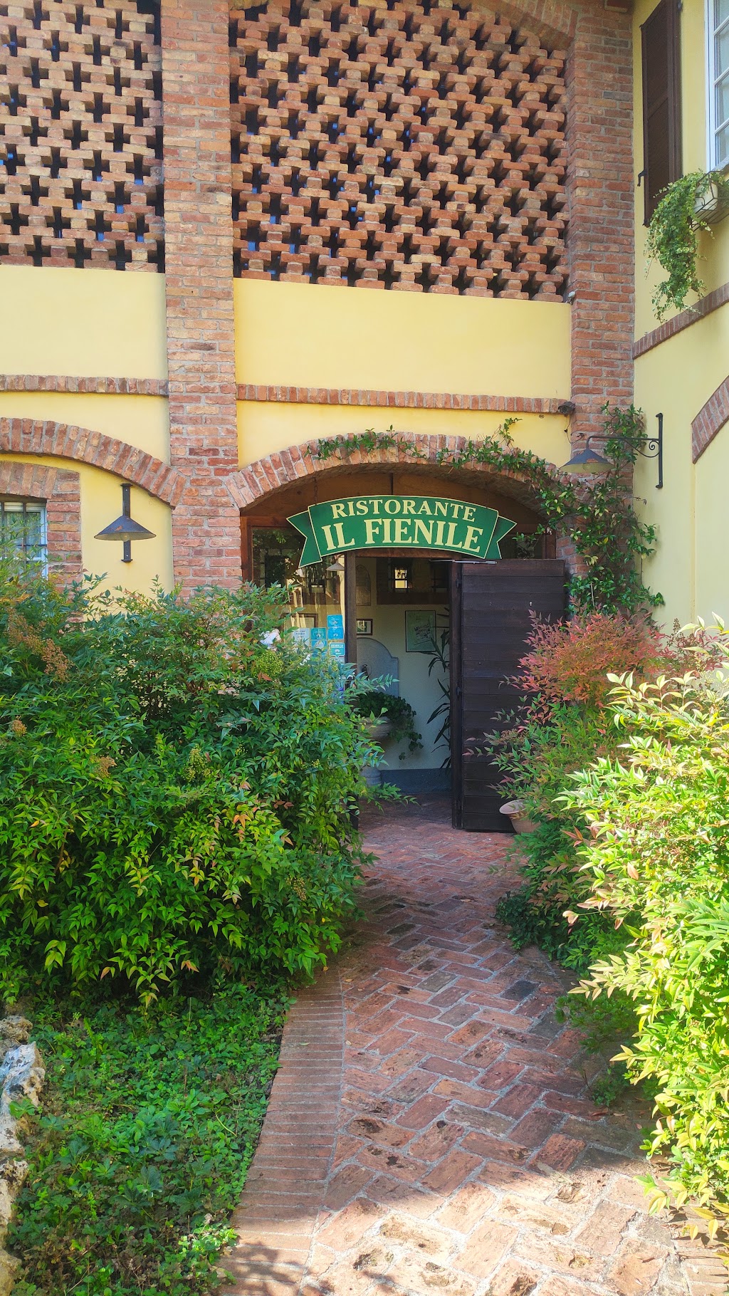 Il Fienile, Briosco