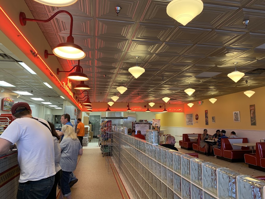 Amiel's Subs & Roast Beef, Victor, NY