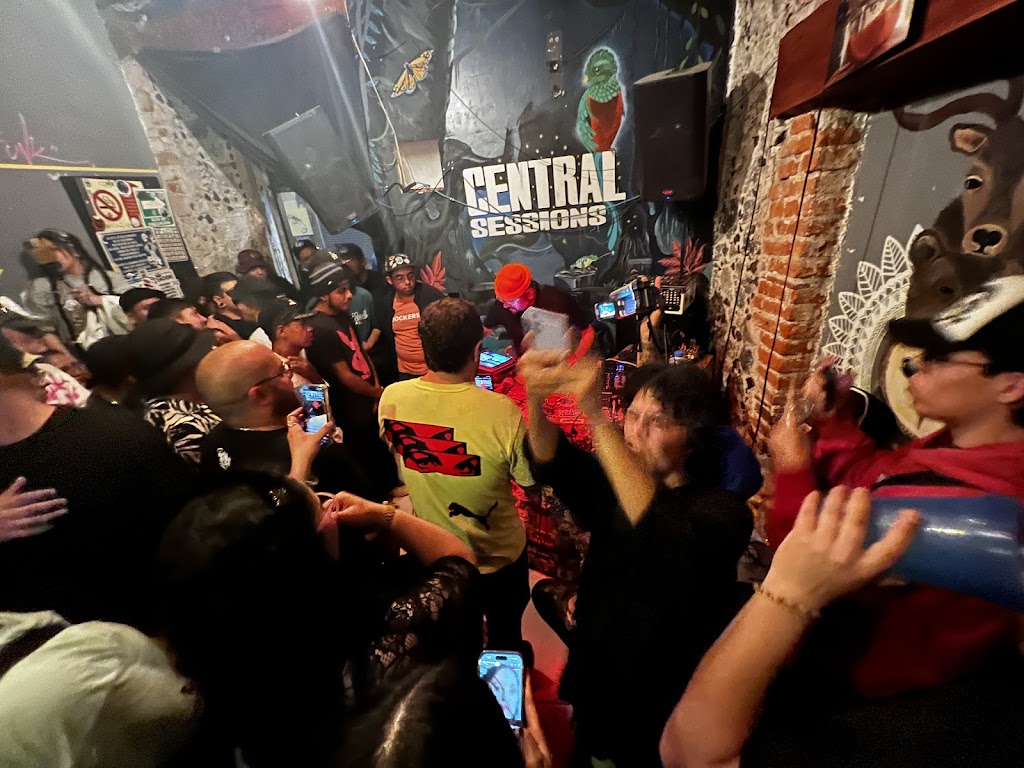 Central 11 23
