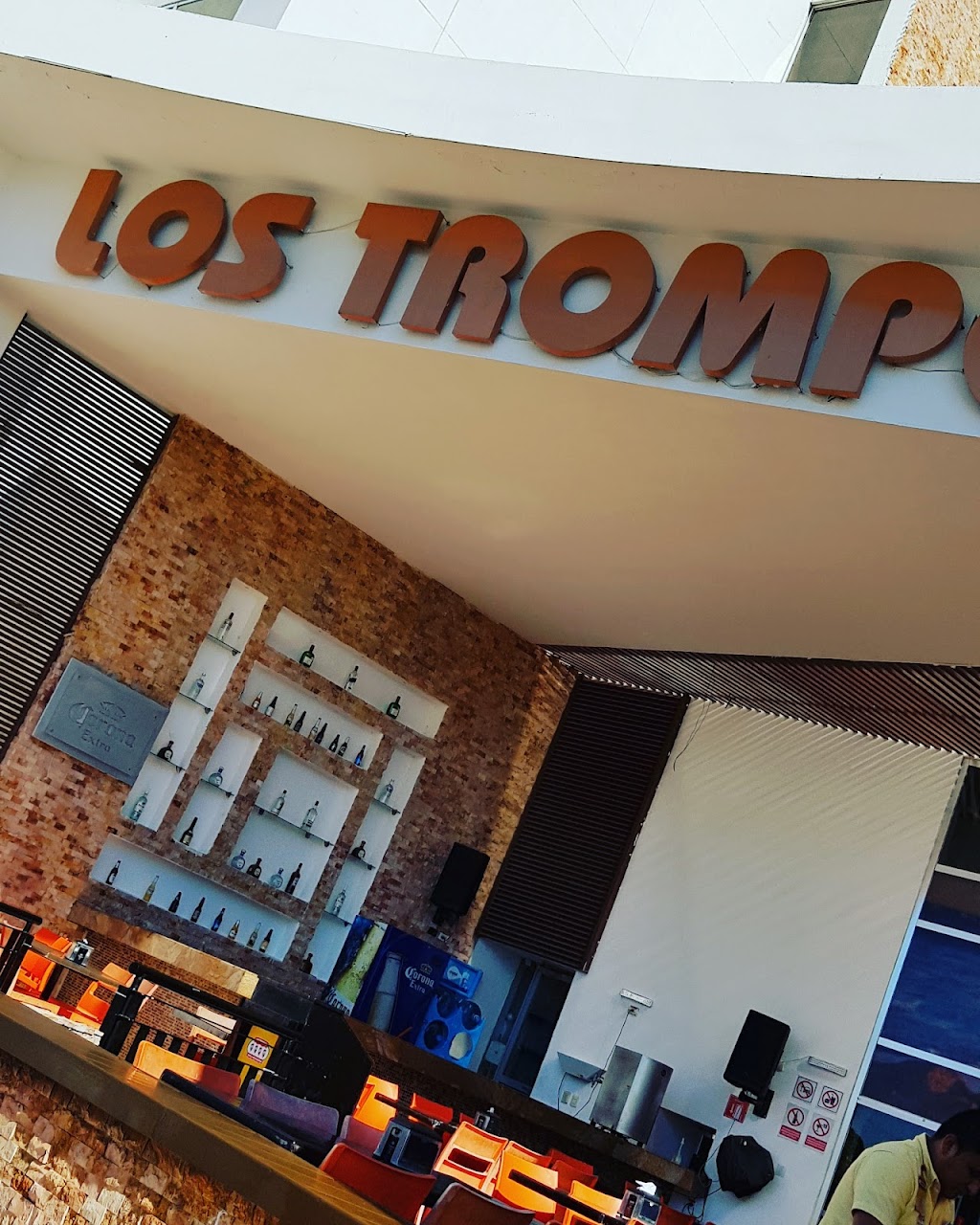 Los Trompos