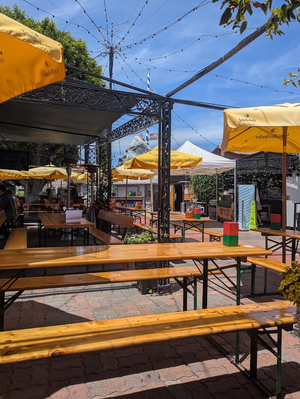 Old World Biergarten Restaurant & Bar