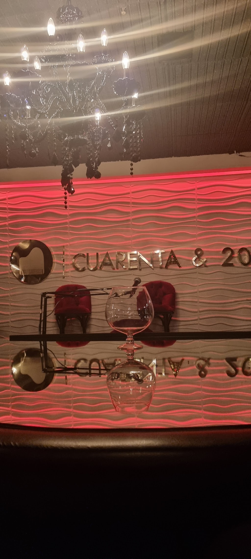 Cuarenta 20 Karaoque