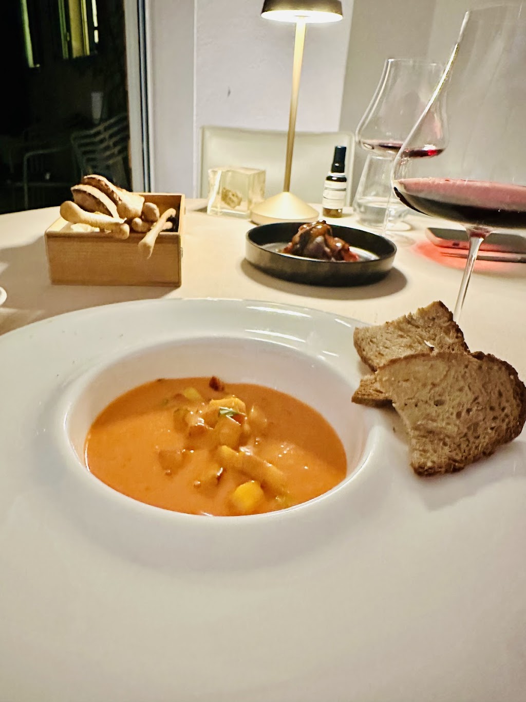 Palas Cerequio Barolo Cru Resort