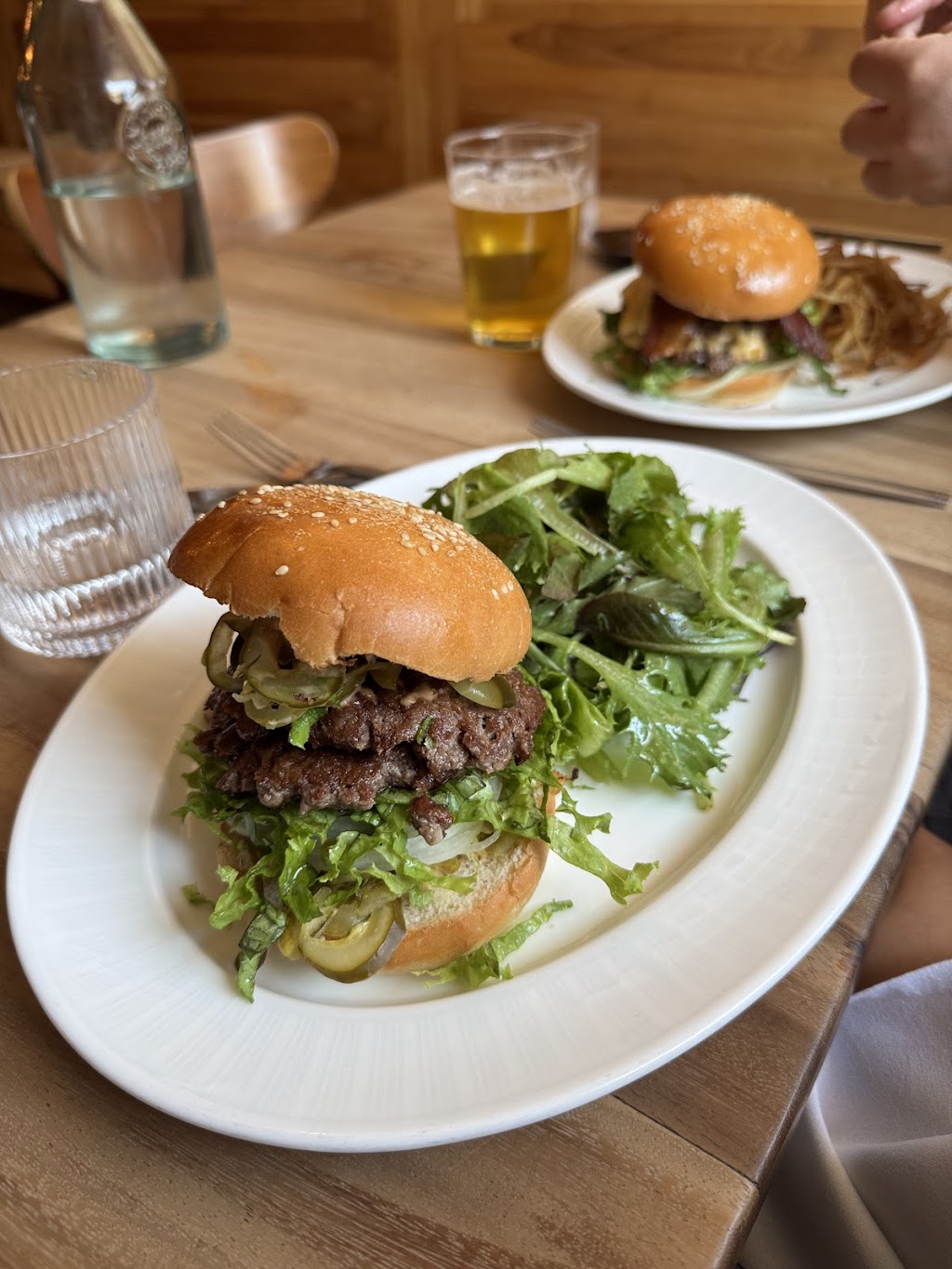 causwells burgers