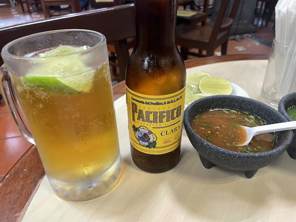 Los Farolitos
