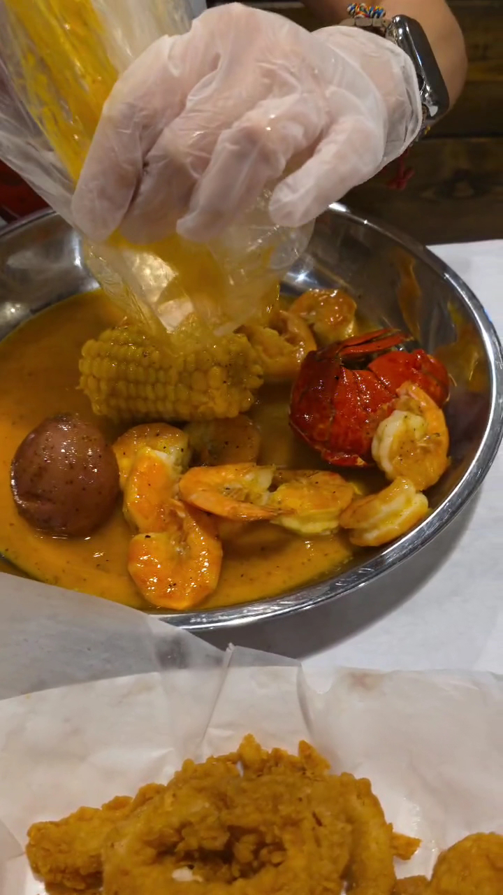 The Juicy Crab