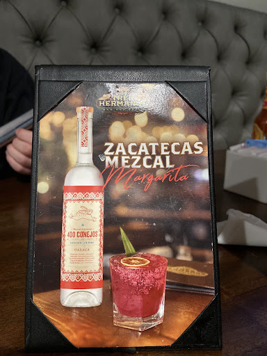 Los Tres Hermanos Bar & Grill