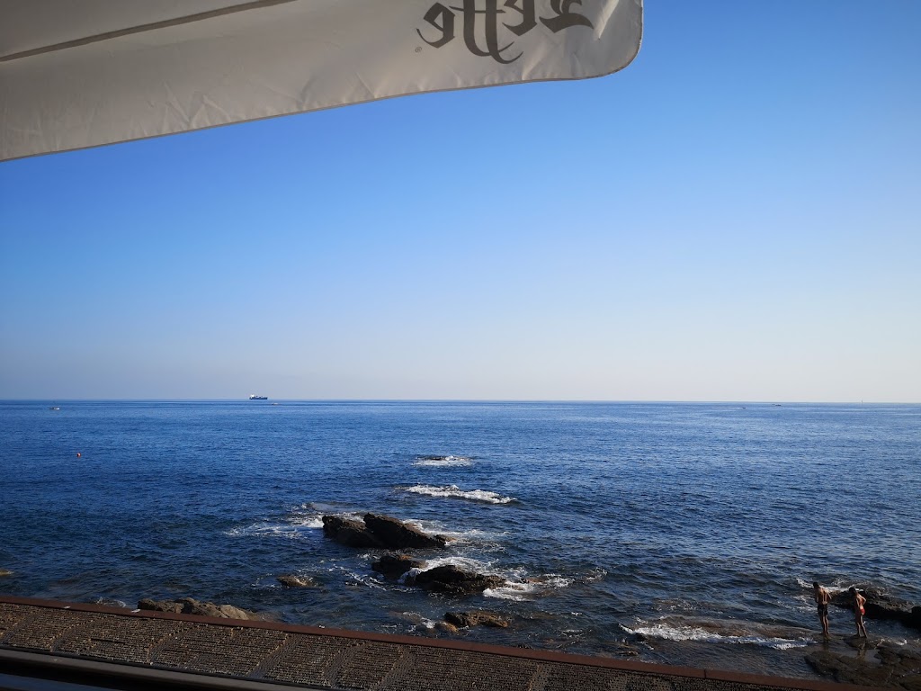 Monu Cafe