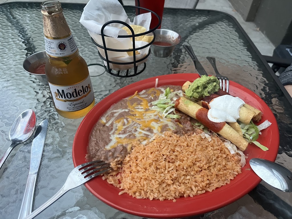 Muy Caliente Mexican Grill & Cantina