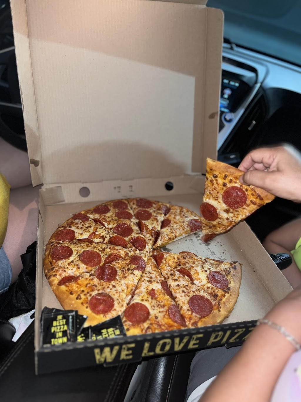 Queens Pizza Las Lomas