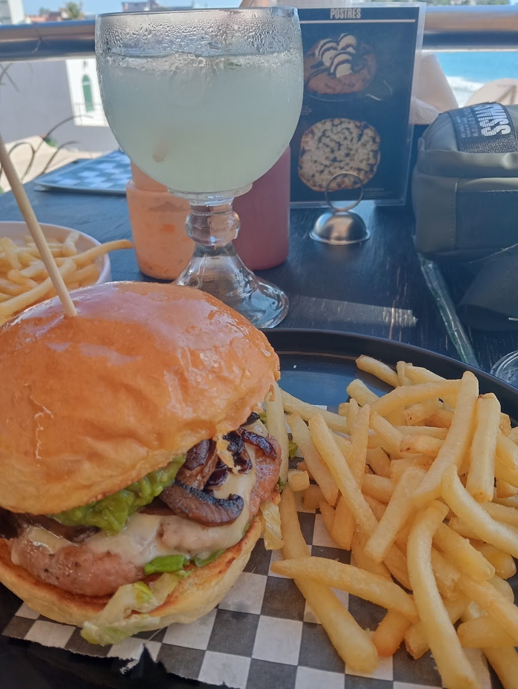 Kitsilano Burger Lounge