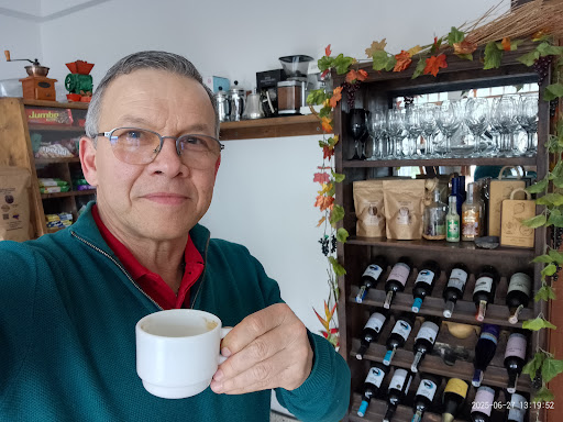 Saquenzipa Café
