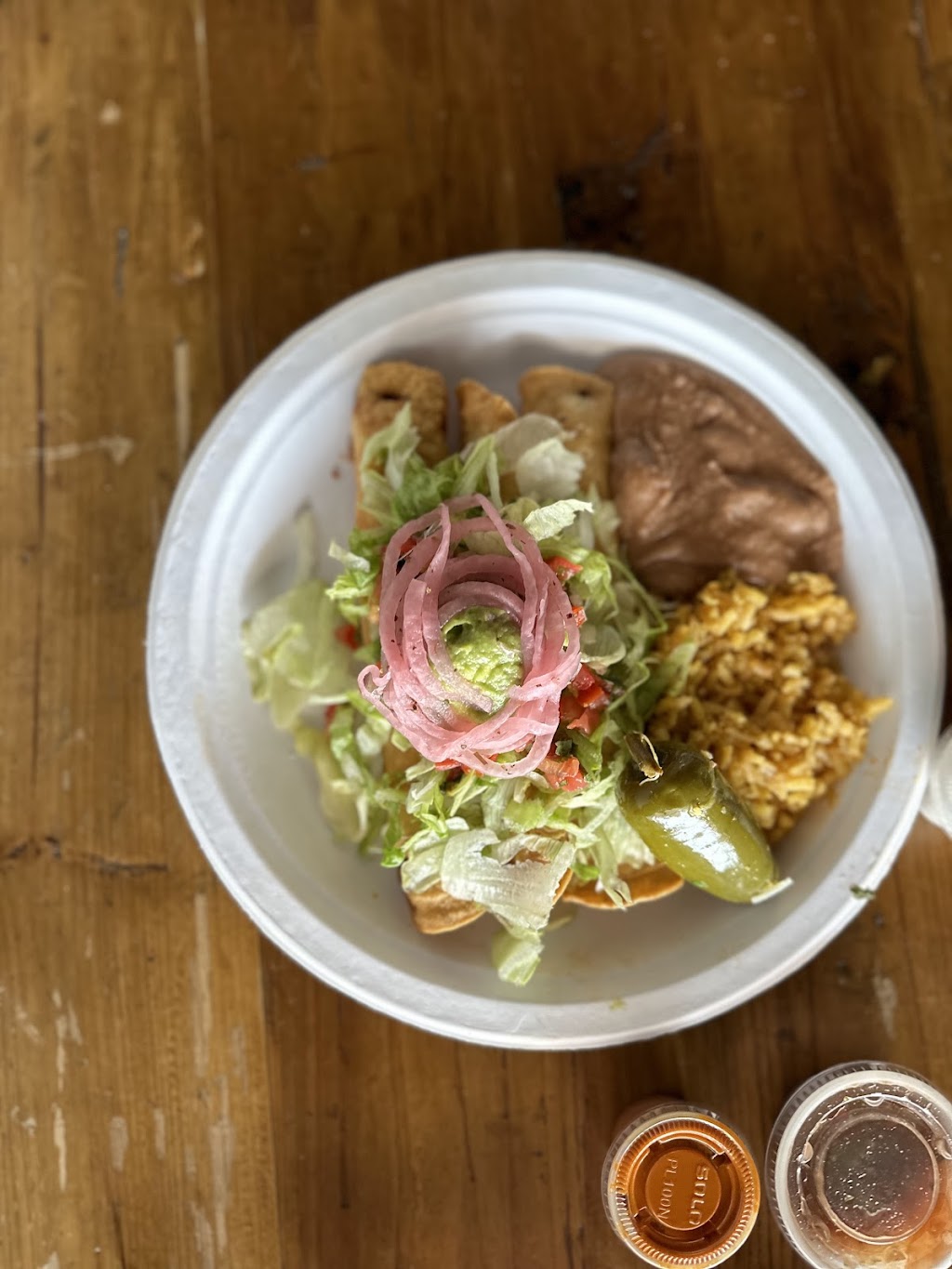 Nuno’s Tacos & Vegmex Grill