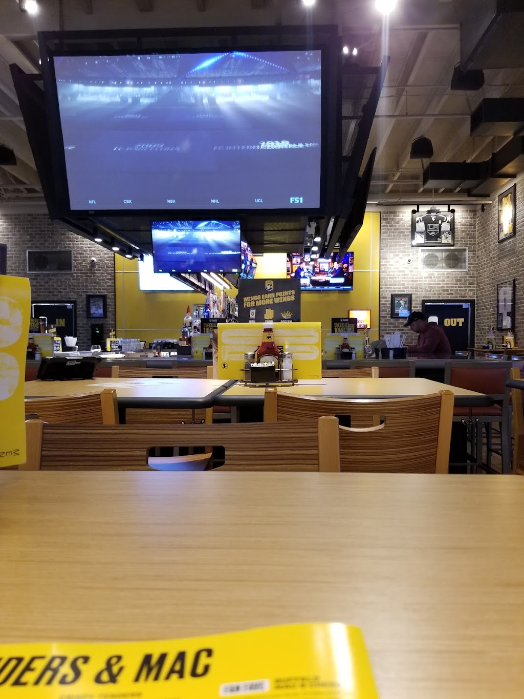 Buffalo Wild Wings, Montclair, CA