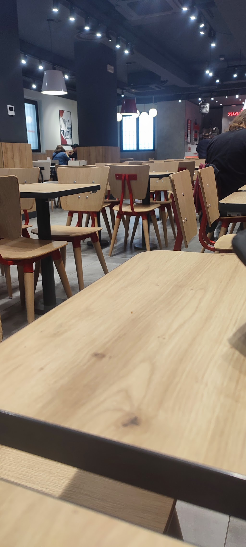 KFC, Monza