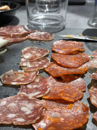 Akoka, Sare
