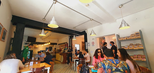 Alverre Café Bistro
