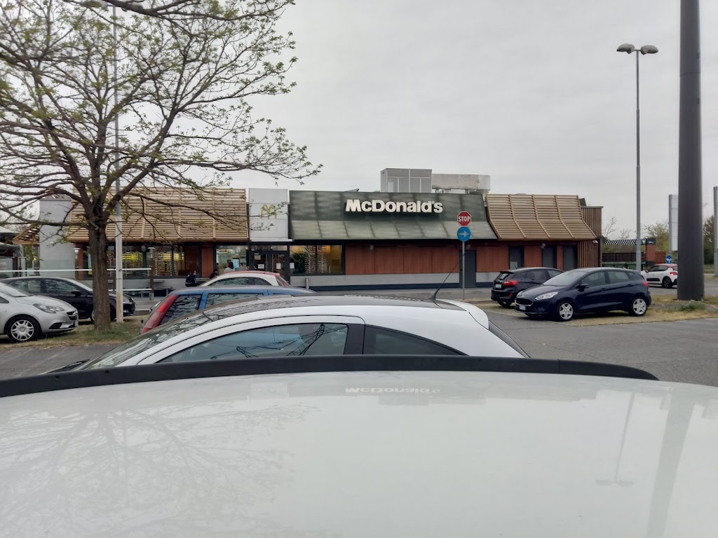 McDonald's, Dello
