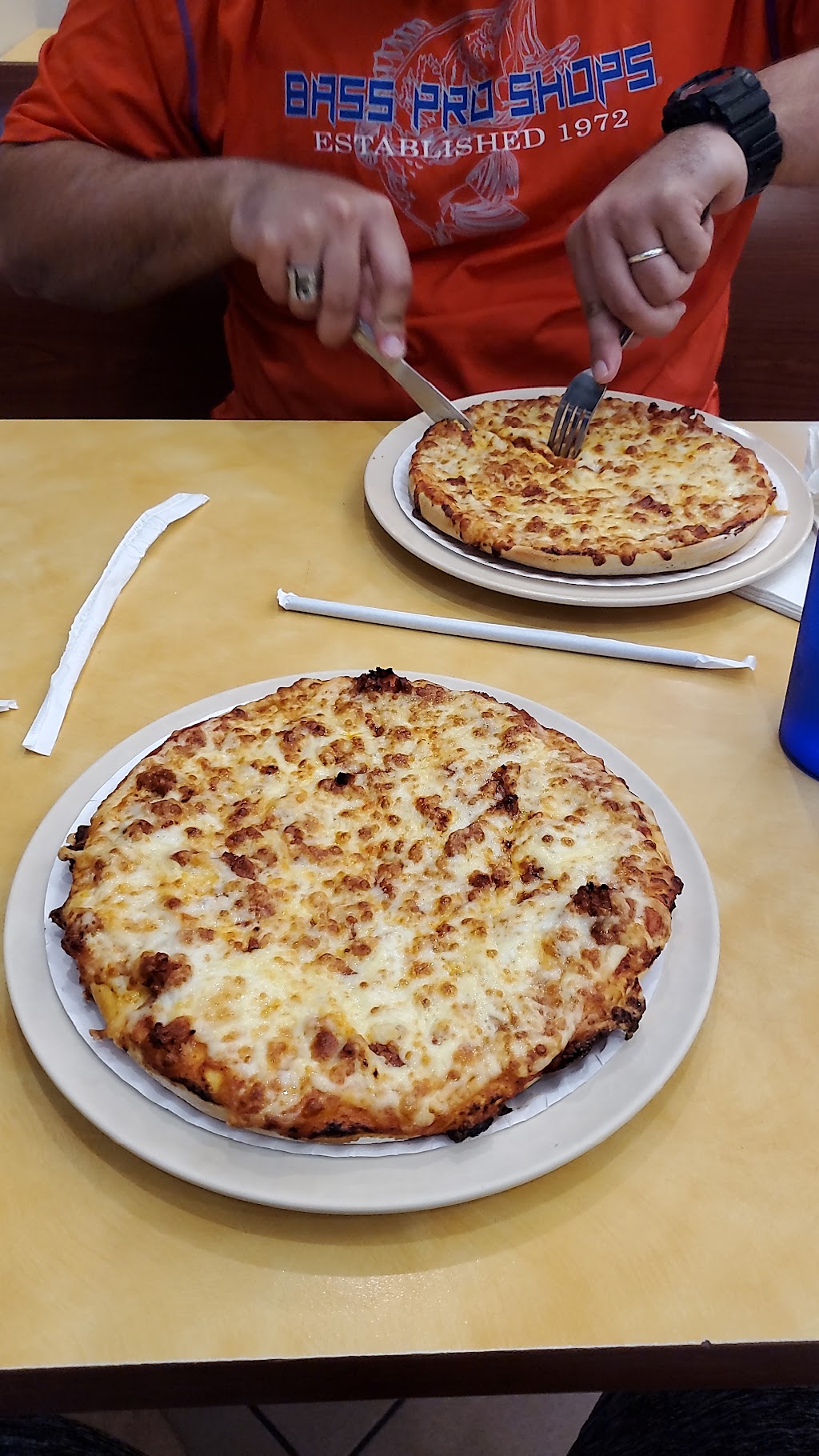Rey's Pizza