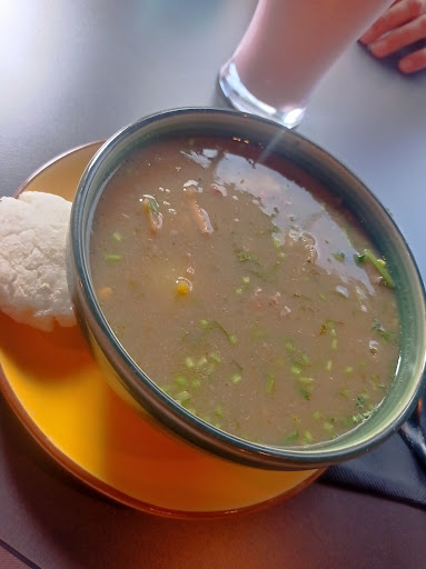 Se le tiene Restaurante Comida Colombiana