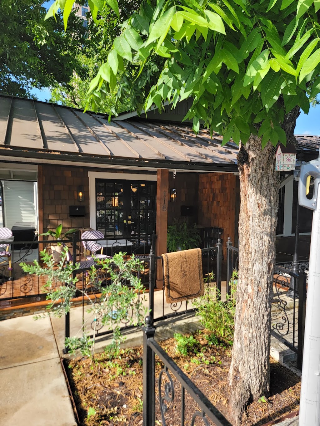 Commonwealth Coffeehouse & Bakery