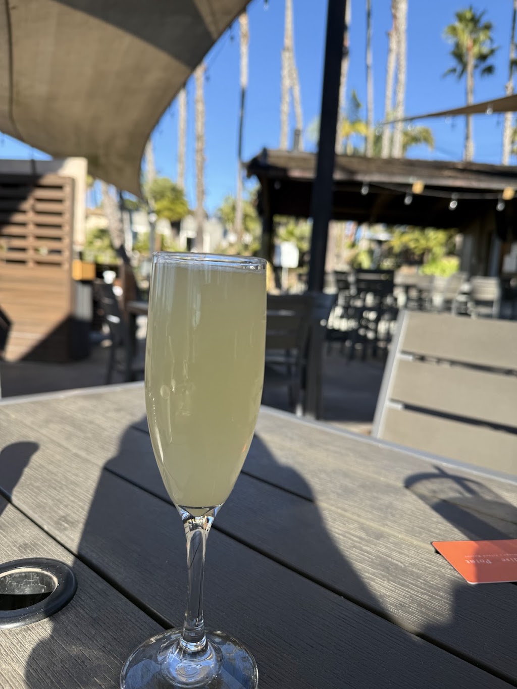 Barefoot Bar & Grill